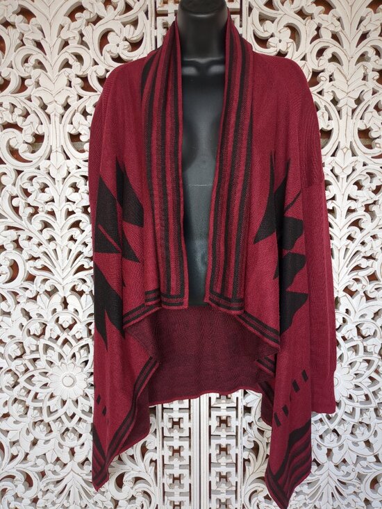 My Bajee Collection Sweaters - M/L Vintage Red and Black Long Sleeved Cardigan